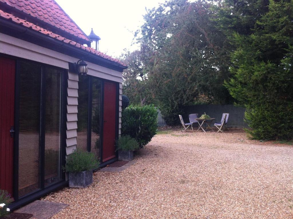 Bonningtons Stansted Self Catering Hotel Stansted Mountfitchet Room photo