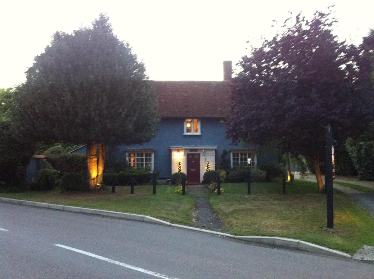 Bonningtons Stansted Self Catering Hotel Stansted Mountfitchet Room photo